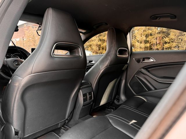 M-BENZ賓士 CLA200  第6張相片