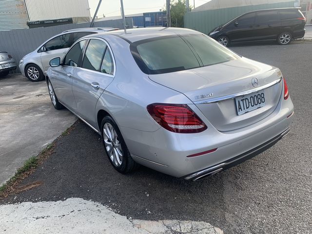 M-BENZ賓士 E250  第4張相片