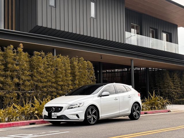 VOLVO富豪 V40  第1張相片