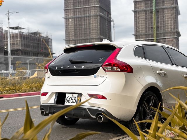VOLVO富豪 V40  第5張相片