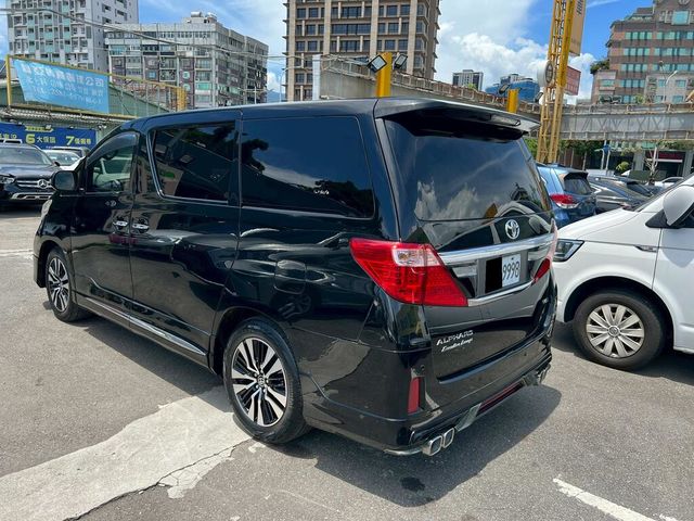 TOYOTA豐田 ALPHARD  第4張相片