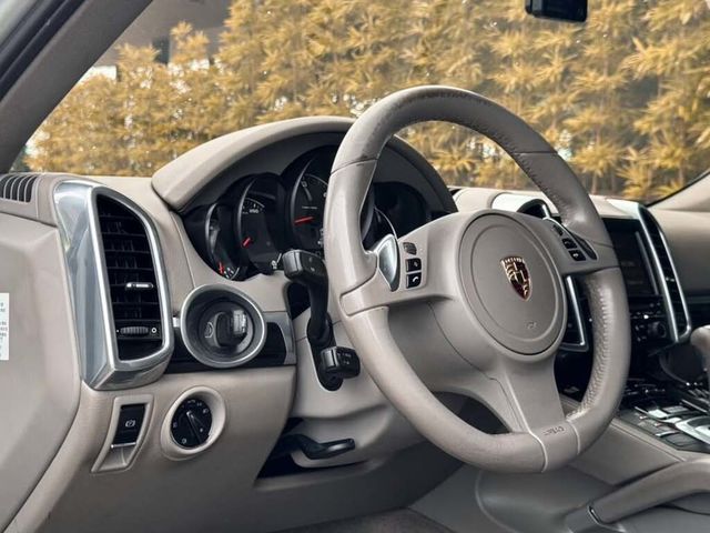 PORSCHE保時捷 CAYENNE  第7張相片