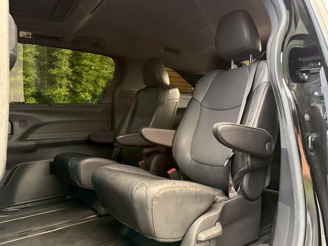 TOYOTA豐田 SIENNA  第10張相片