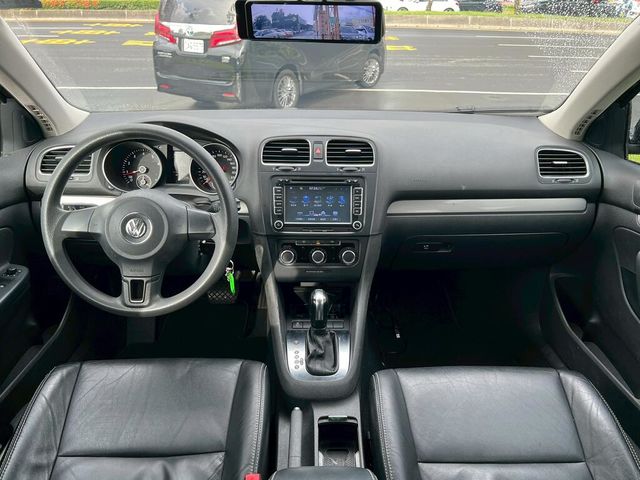 VOLKSWAGEN福斯 GOLF VARIANT  第6張相片
