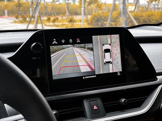 LEXUS凌志 UX300H  第7張相片