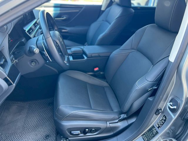 LEXUS凌志 ES300H  第5張相片