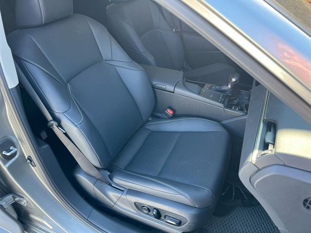 LEXUS凌志 ES300H  第13張相片