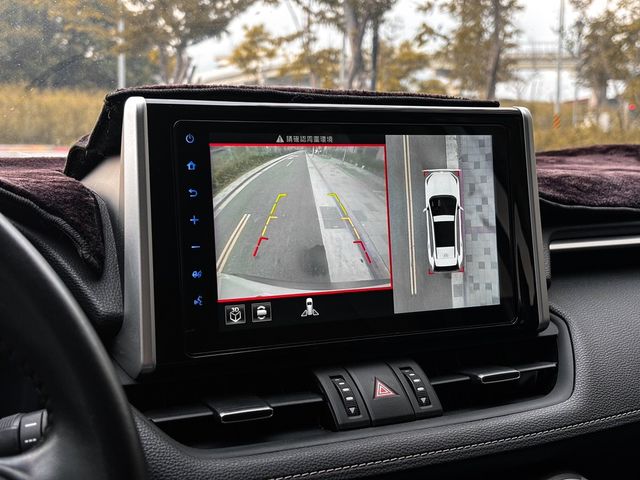 TOYOTA豐田 RAV4  第7張相片