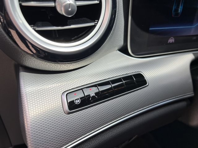 M-BENZ賓士 E200  第6張相片