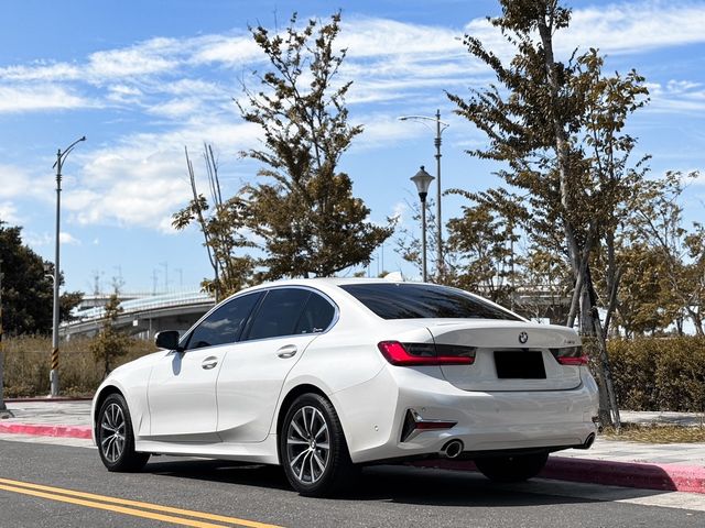 BMW寶馬 318I LUXURY  第2張相片