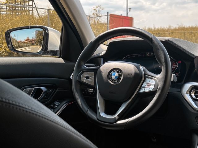 BMW寶馬 318I LUXURY  第5張相片