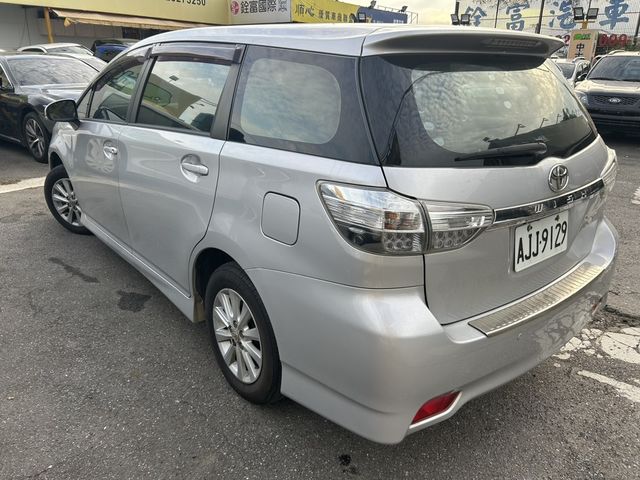 TOYOTA豐田 WISH  第5張相片