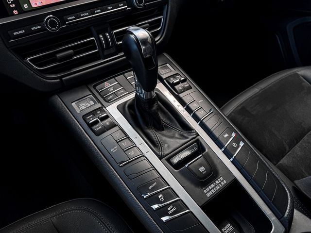 PORSCHE保時捷 MACAN  第11張相片