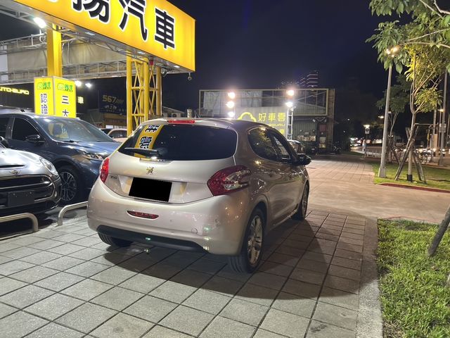 PEUGEOT寶獅 208  第3張相片