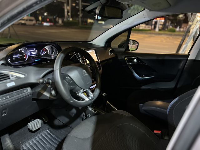 PEUGEOT寶獅 208  第8張相片