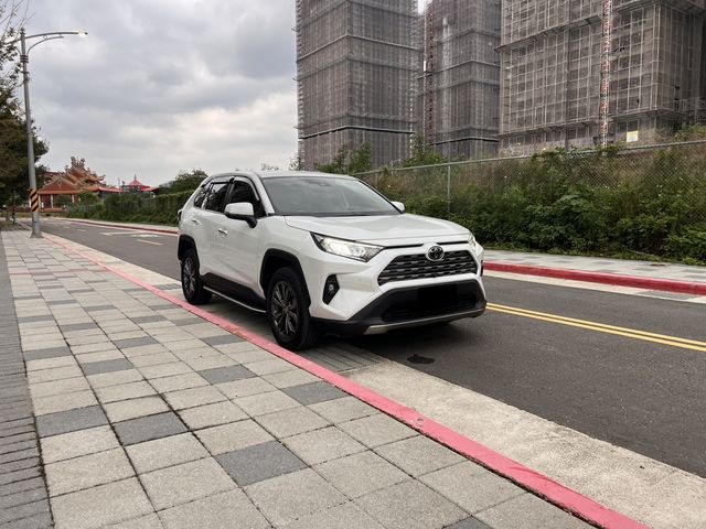 TOYOTA豐田 RAV4  第4張相片