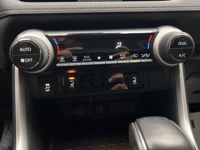 TOYOTA豐田 RAV4  第12張相片