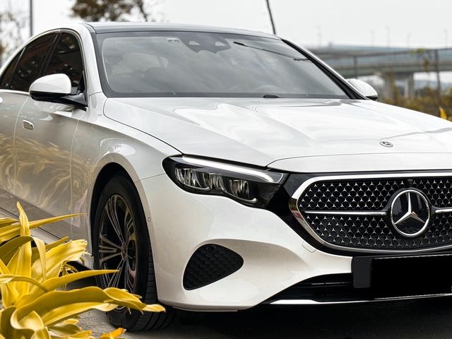 M-BENZ賓士 E200  第3張相片