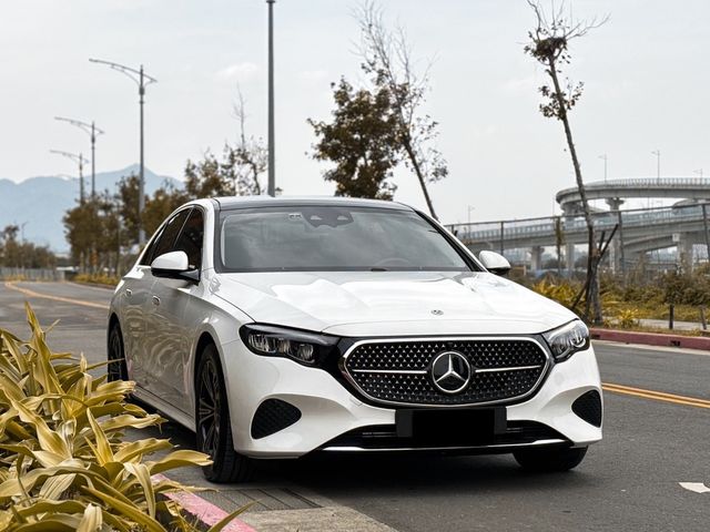 M-BENZ賓士 E200  第5張相片