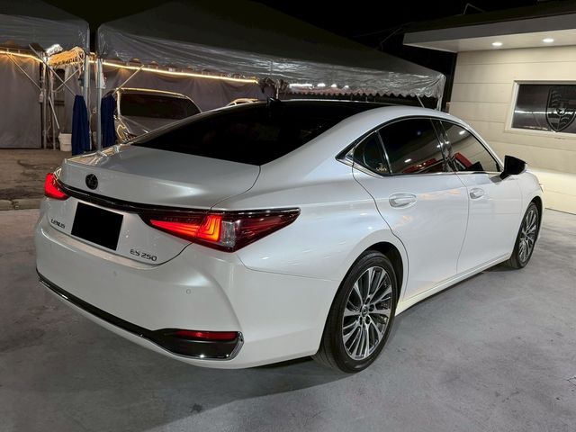 LEXUS凌志 ES250  第3張相片