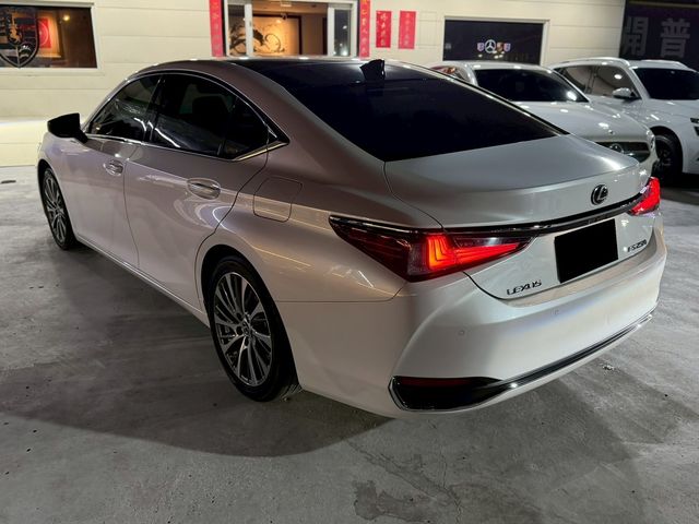 LEXUS凌志 ES250  第4張相片