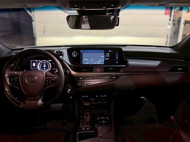 LEXUS凌志 ES250  第10張相片