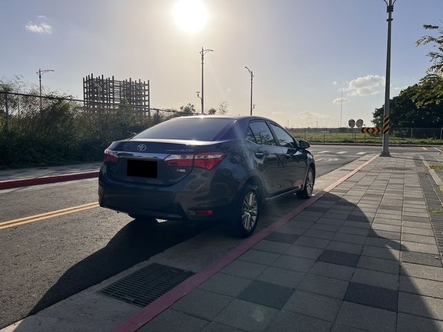 TOYOTA豐田 ALTIS  第3張相片
