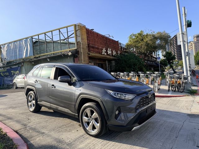 TOYOTA豐田 RAV4  第1張相片