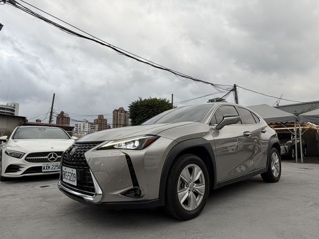 LEXUS凌志 UX200  第1張相片