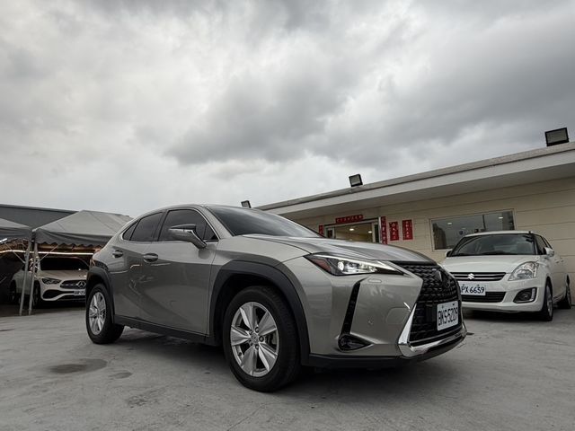 LEXUS凌志 UX200  第3張相片