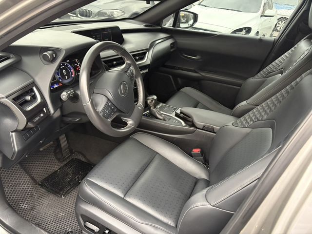 LEXUS凌志 UX200  第5張相片