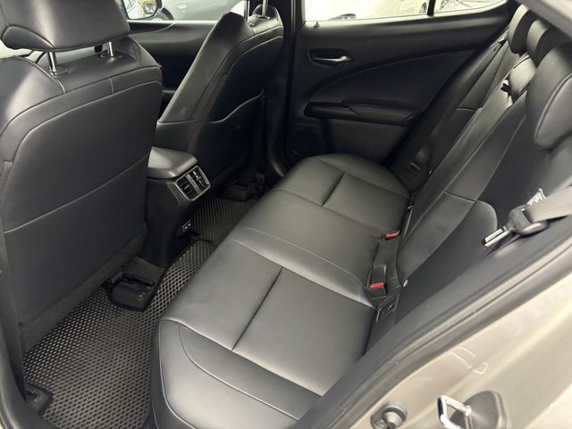 LEXUS凌志 UX200  第6張相片