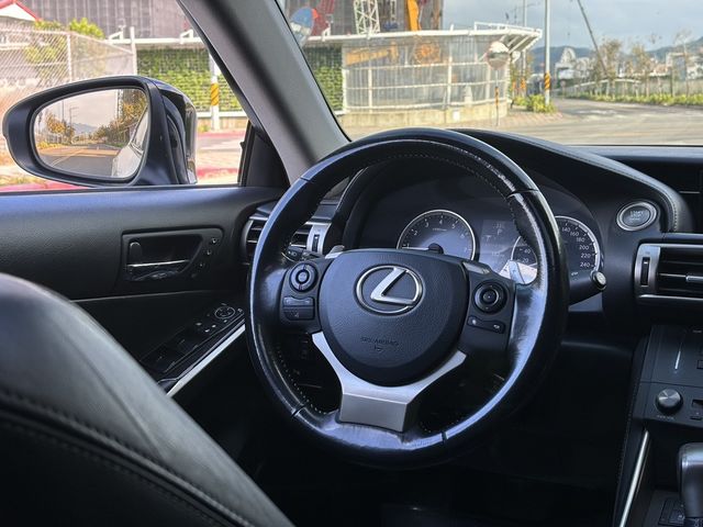 LEXUS凌志 IS250  第5張相片
