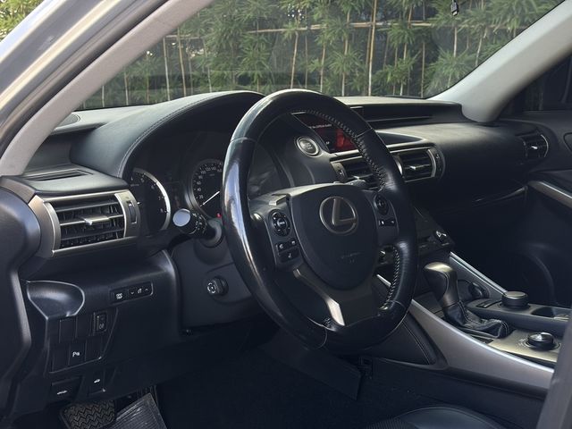 LEXUS凌志 IS250  第8張相片