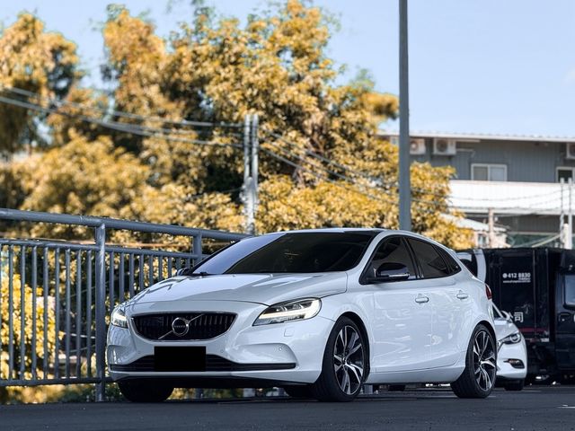 VOLVO富豪 V40  第1張相片