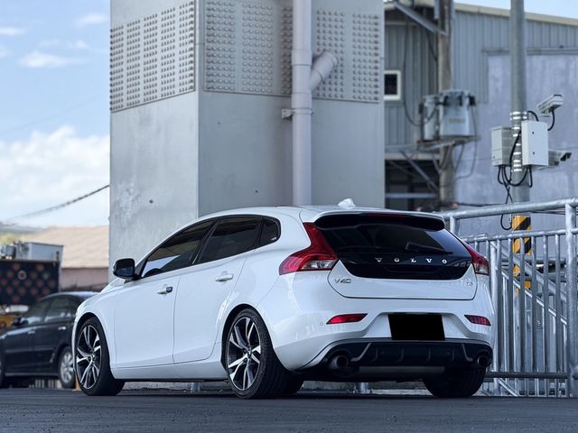 VOLVO富豪 V40  第4張相片