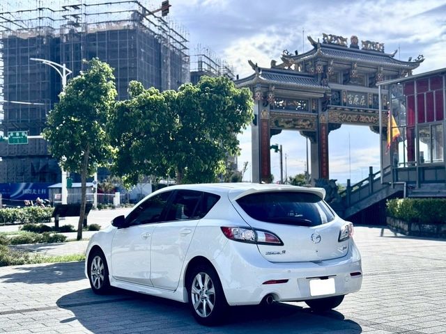 MAZDA馬自達 MAZDA 3  第4張相片