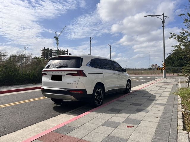 HYUNDAI現代 CUSTIN  第3張相片