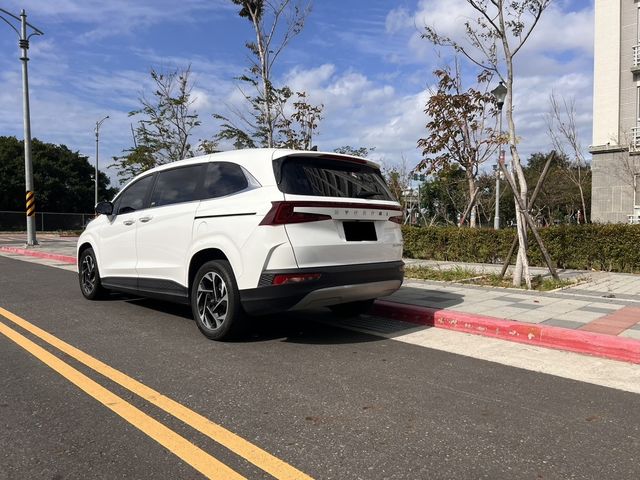 HYUNDAI現代 CUSTIN  第4張相片