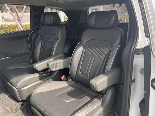 HYUNDAI現代 CUSTIN  第7張相片