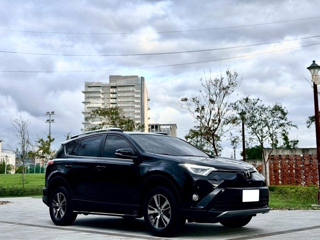 TOYOTA豐田 RAV4  第2張相片