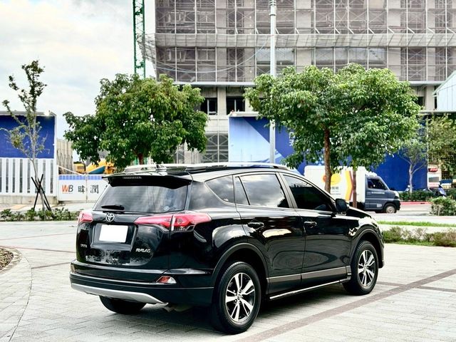 TOYOTA豐田 RAV4  第3張相片