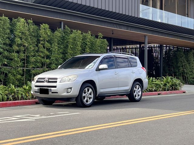 TOYOTA豐田 RAV4  第1張相片