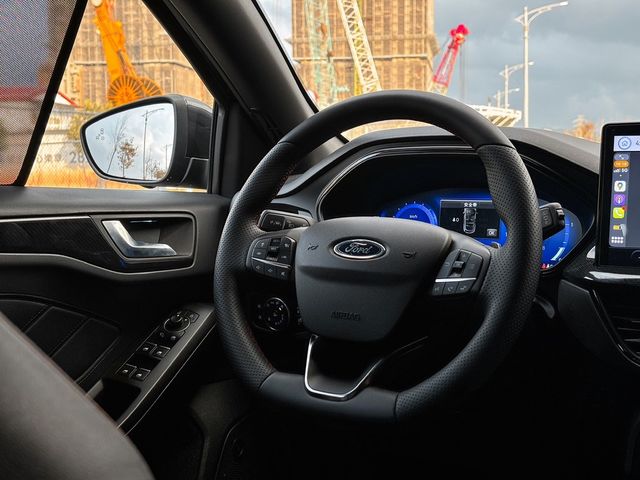 FORD福特 FOCUS WAGON  第5張相片