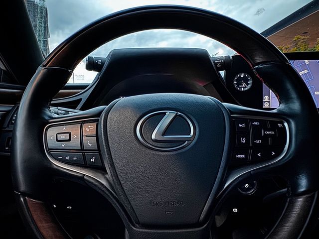 LEXUS凌志 ES300H  第9張相片