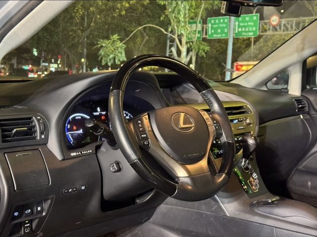 LEXUS凌志 RX450H  第5張相片