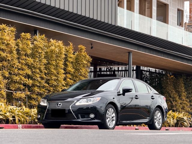 LEXUS凌志 ES300H  第1張相片