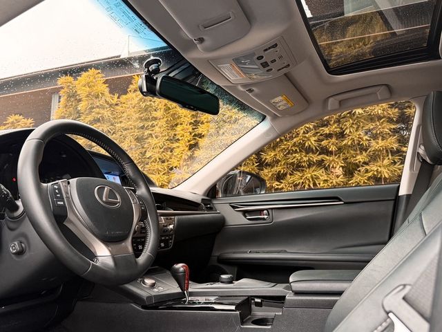 LEXUS凌志 ES300H  第5張相片