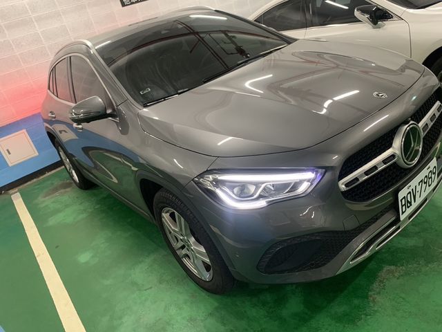 M-BENZ賓士 GLA180  第2張相片