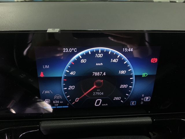 M-BENZ賓士 GLA180  第6張相片